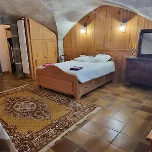 Maison Au Loup: 16th Century In Old Town Le Puy-en-Velay